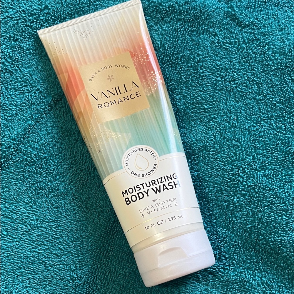 Bath & Body Works Vanilla Romance Moisturizing Body Wash - Multicolor